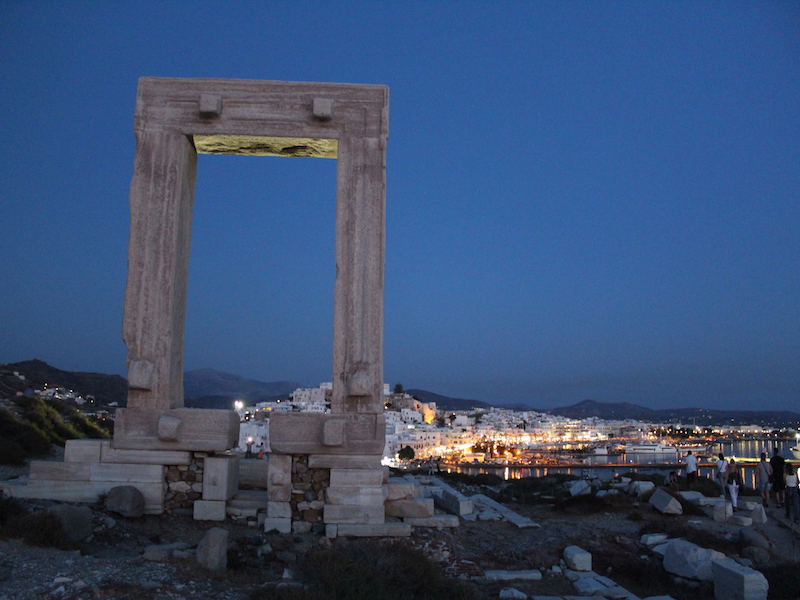Naxos Stadt IMG_3252 Schoenrock.JPG